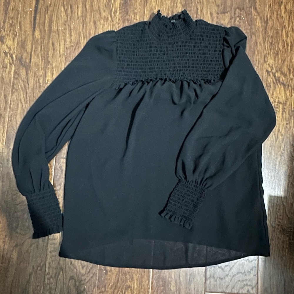 Dynamite size xs Black blouse in excellent condition